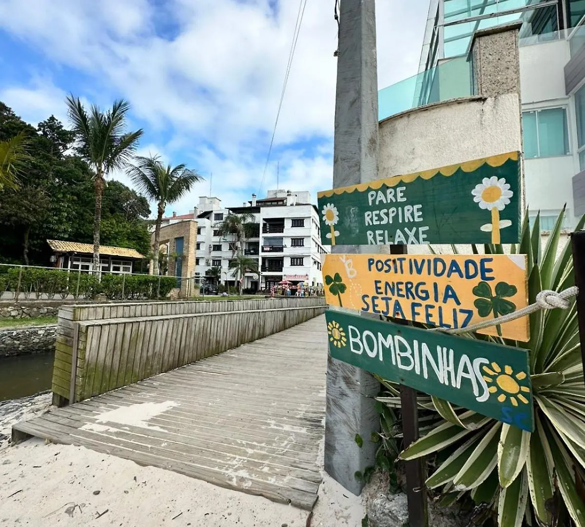 Apartamento Terreo Praia De Bombinhas Sc 0*,  Brasil